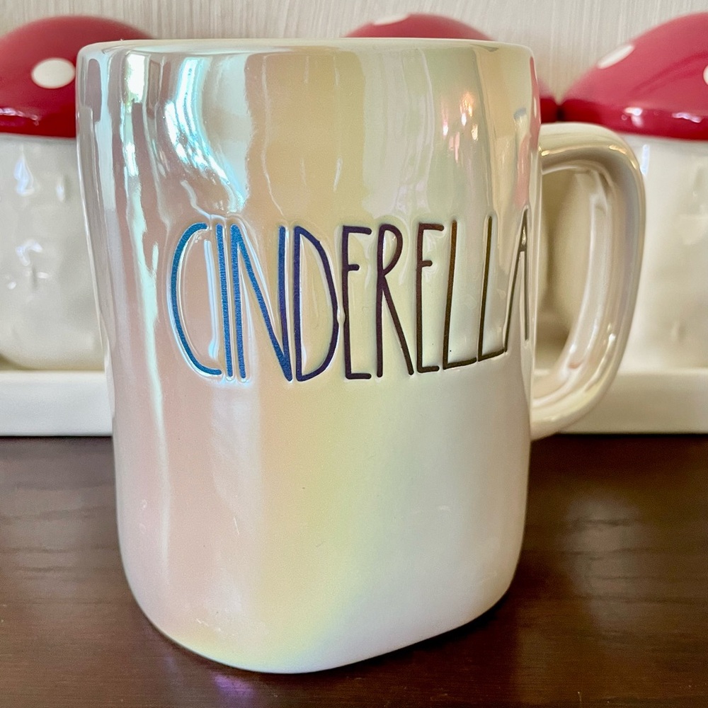 Disney PRINCESS CINDERELLA BIG Mug RAE DUNN ARTISAN COLLECTION BY MAGENTA NWT
